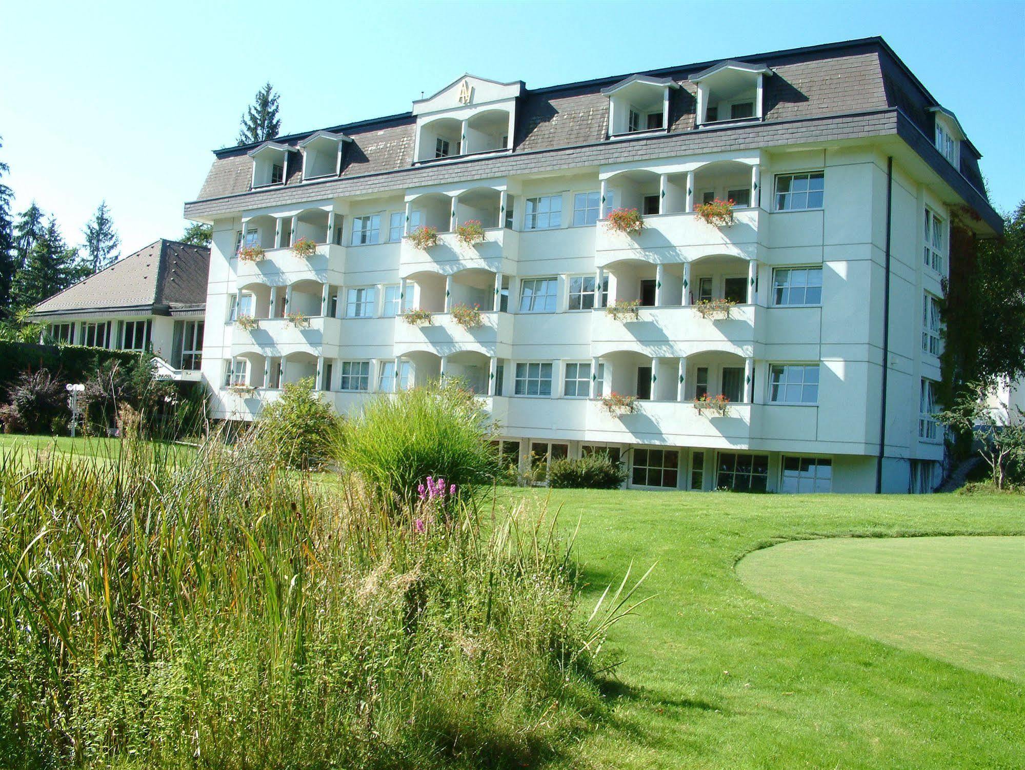 Amerika-Holzer Hotel & Resort Санкт-Канциан Экстерьер фото